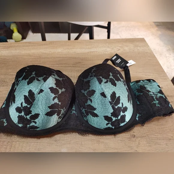 Bra - Picture 1 of 2